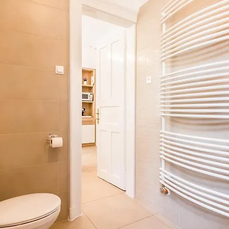 Bpr D8 Premier * 부다페스트