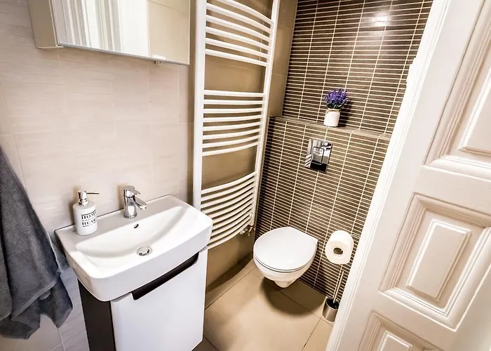 Bpr D8 Premier * Budapesta