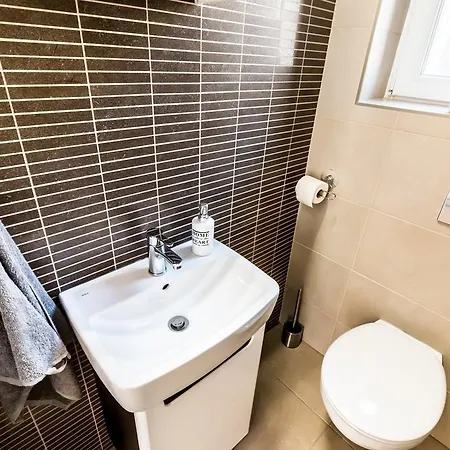 Bpr D8 Premier * Budapest